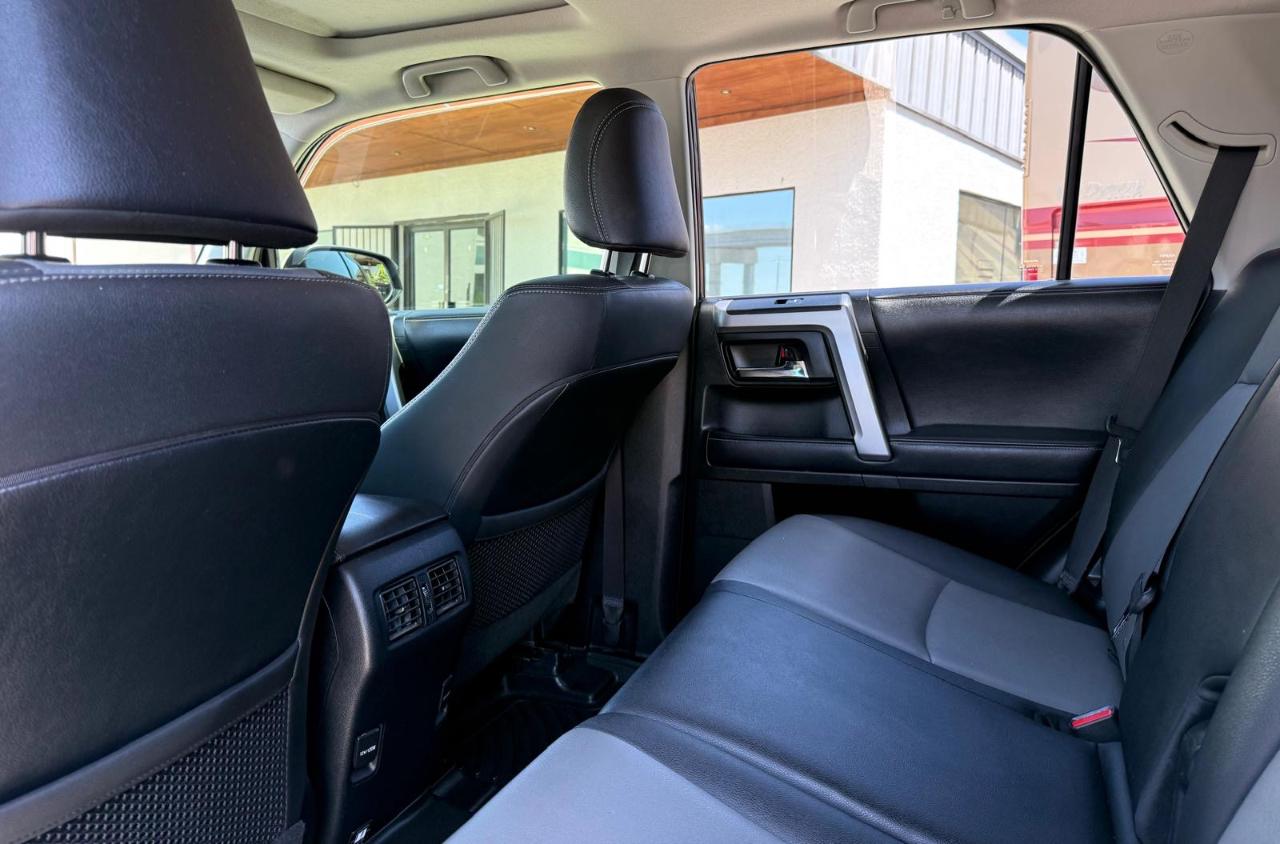 Toyota 4Runner TRD Off Road Premium 4WD (Natl) 2019