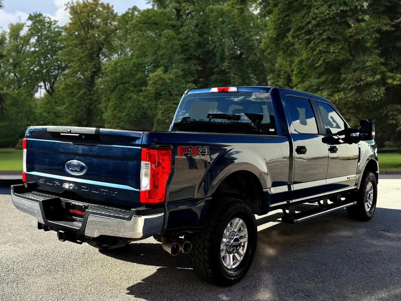 Ford Super Duty F-250 SRW 4WD Crew Cab 156" FX4 2018