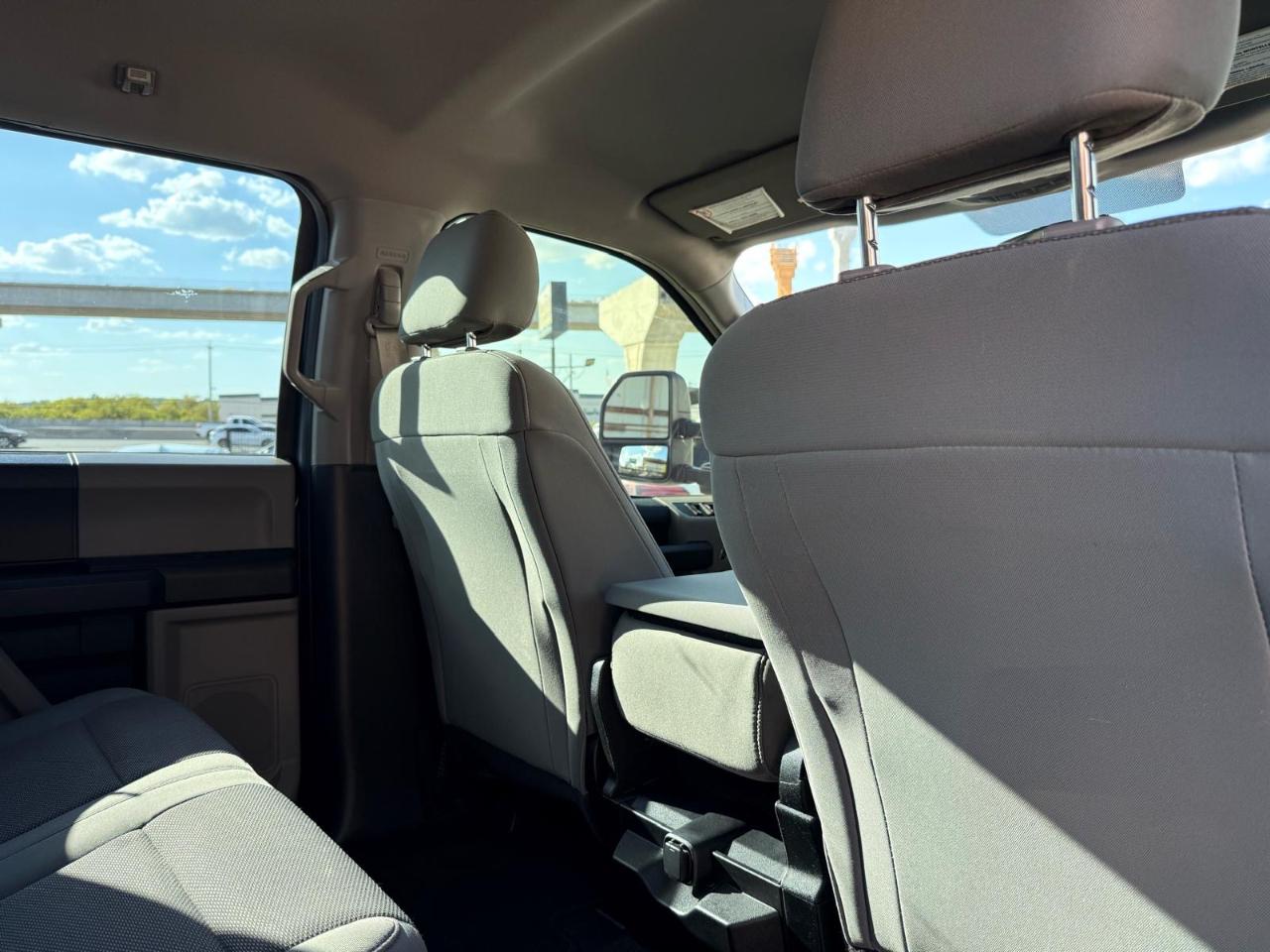 Ford Super Duty F-250 SRW 4WD Crew Cab 156" FX4 2018