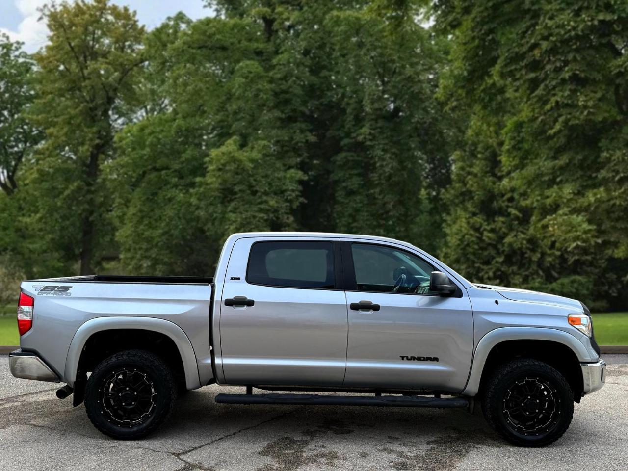 Toyota Tundra 2WD Truck CrewMax 4.6L V8 6-Spd AT SR5 (Natl) 2016