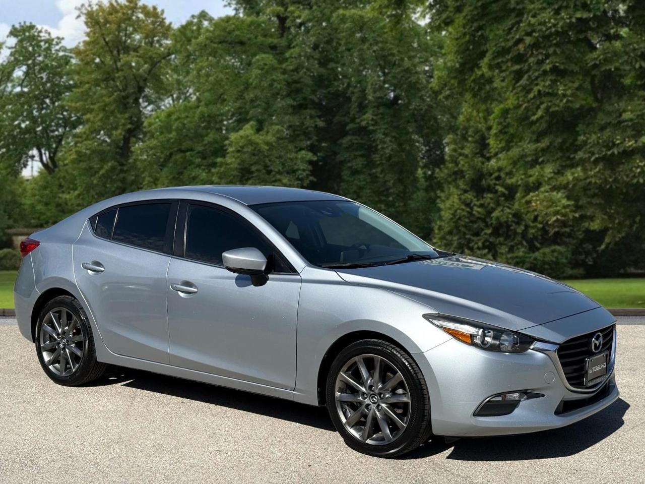 Mazda Mazda3 4-Door Touring Auto 2018