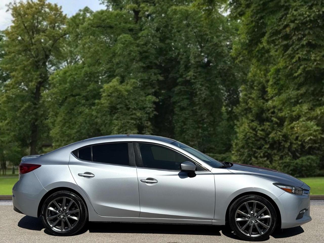 Mazda Mazda3 4-Door Touring Auto 2018
