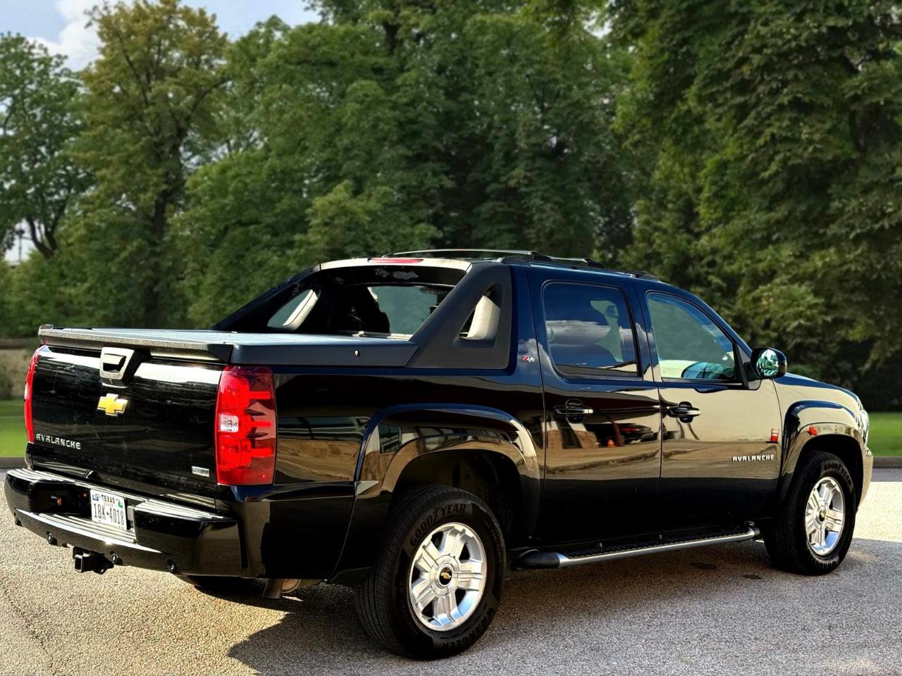 Chevrolet Avalanche 1500 Z71 2011