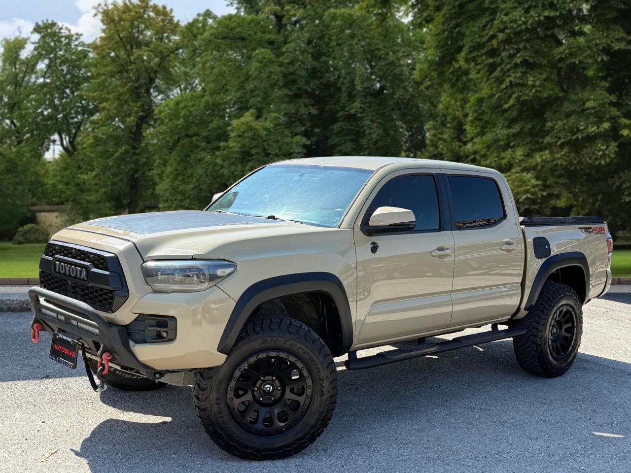 Toyota Tacoma 4WD TRD Off Road Double Cab 5' Bed V6 AT (Natl) 2017