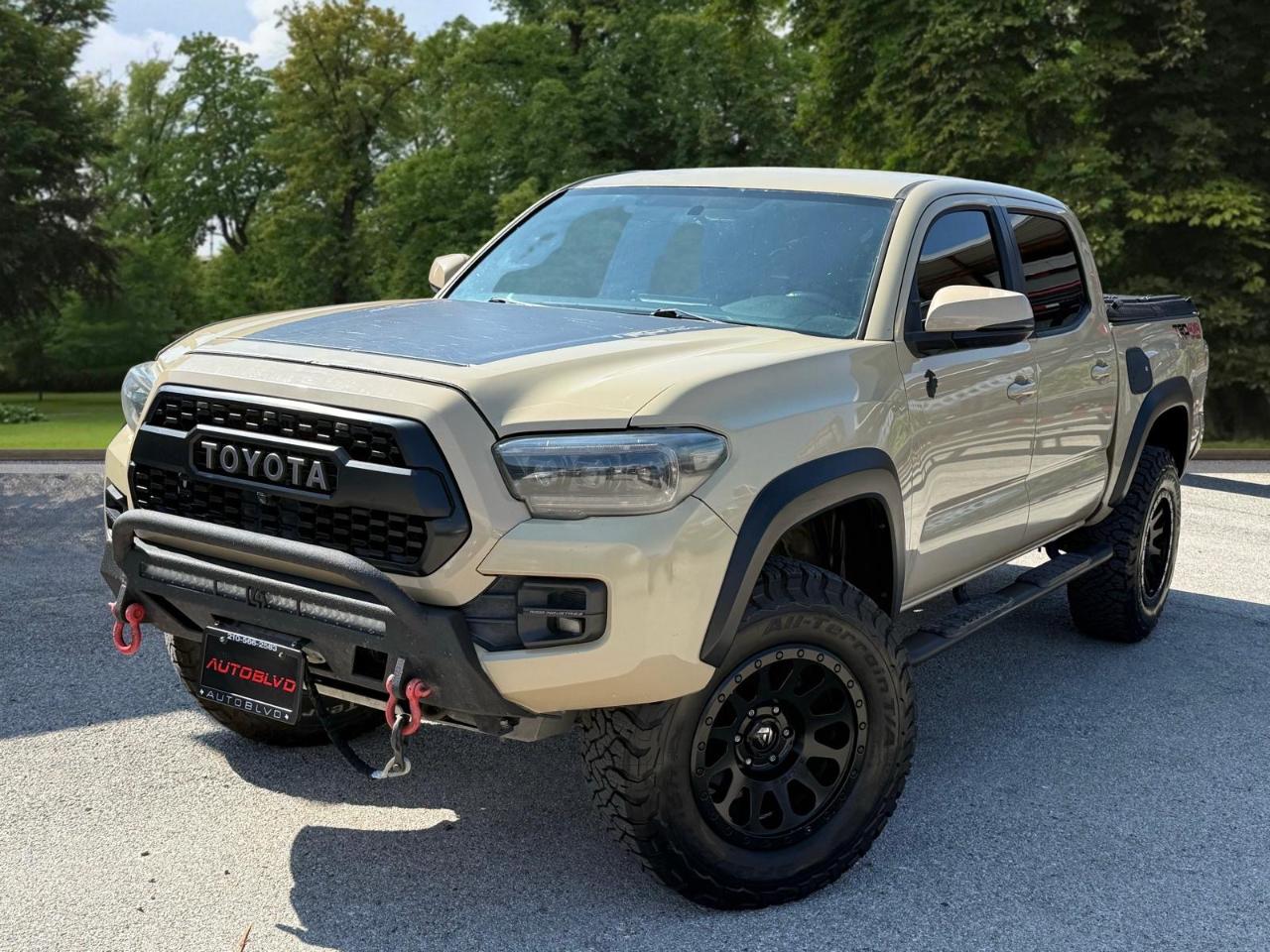 Toyota Tacoma 4WD TRD Off Road Double Cab 5' Bed V6 AT (Natl) 2017