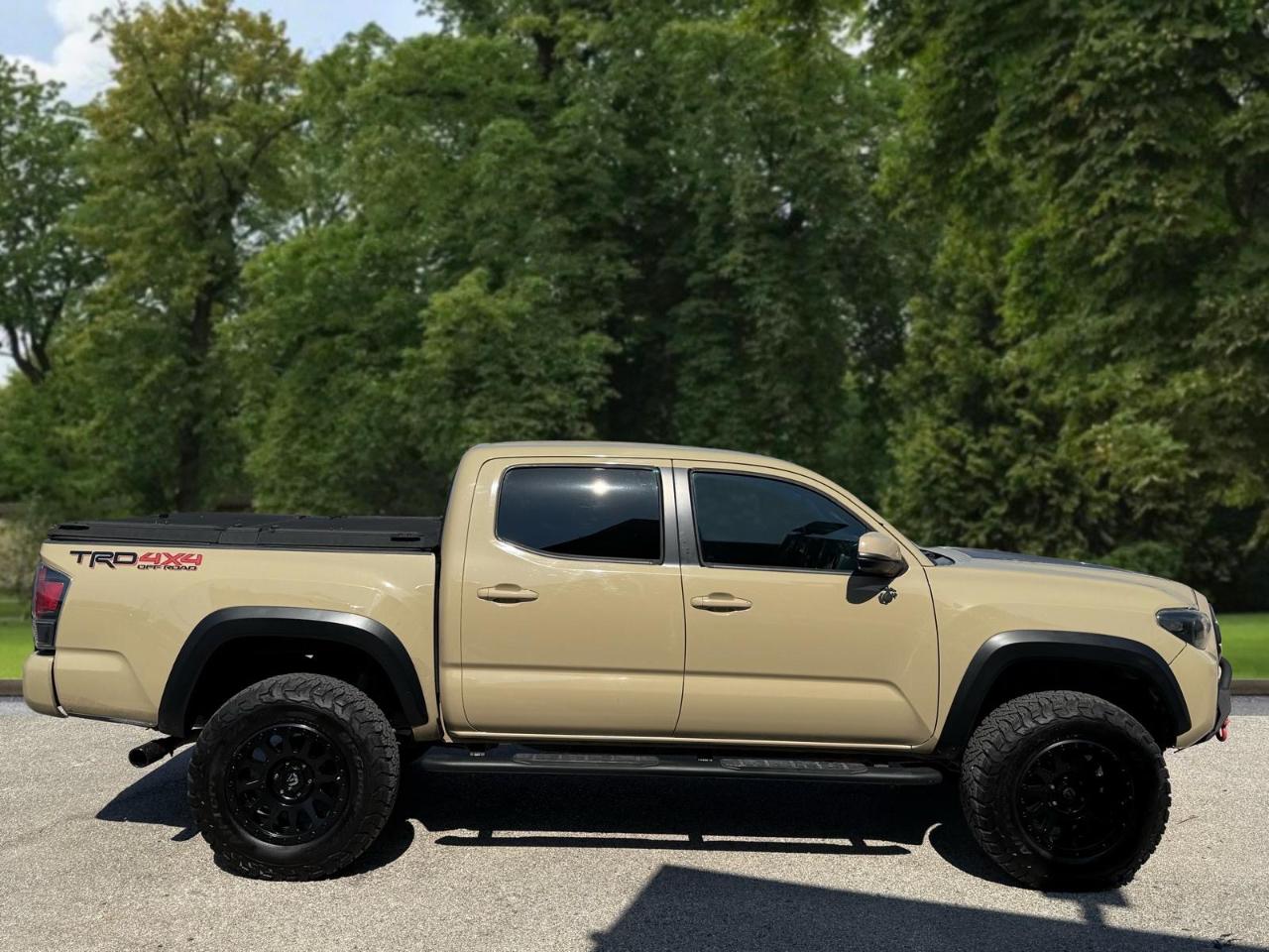 Toyota Tacoma 4WD TRD Off Road Double Cab 5' Bed V6 AT (Natl) 2017