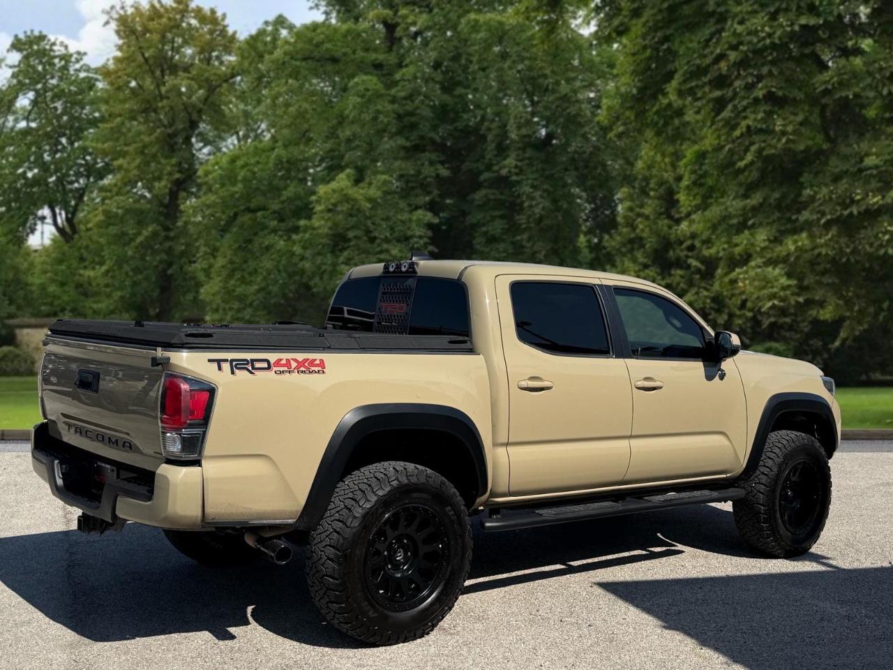 Toyota Tacoma 4WD TRD Off Road Double Cab 5' Bed V6 AT (Natl) 2017
