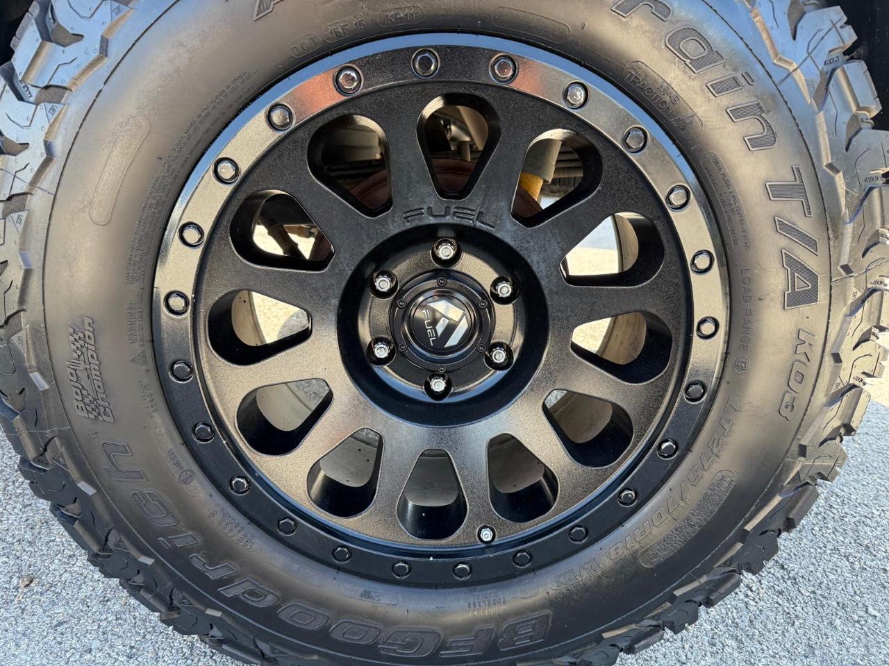 Toyota Tacoma 4WD TRD Off Road Double Cab 5' Bed V6 AT (Natl) 2017