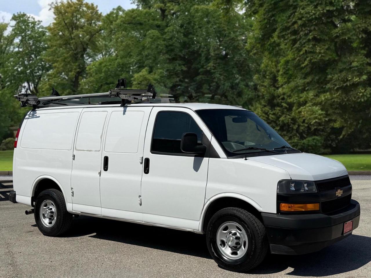 Chevrolet Express Cargo Van RWD 2500 135" 2020