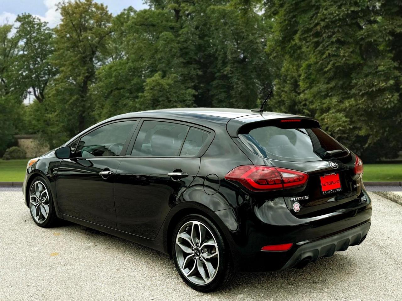 Kia Forte 5-Door 5dr HB Man SX 2014