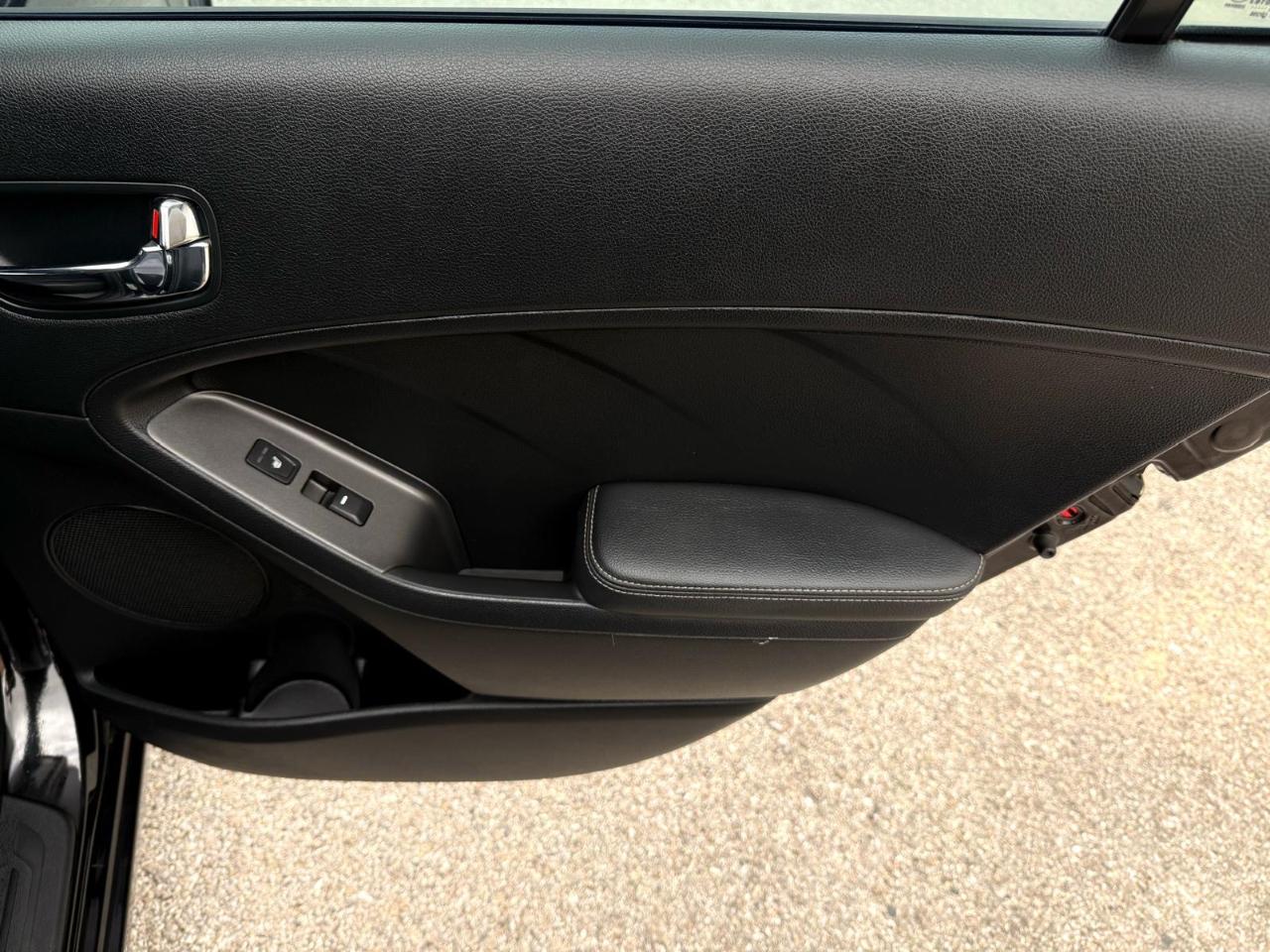 Kia Forte 5-Door 5dr HB Man SX 2014