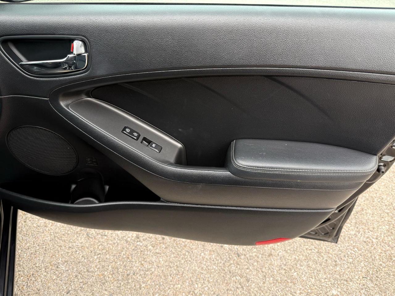 Kia Forte 5-Door 5dr HB Man SX 2014