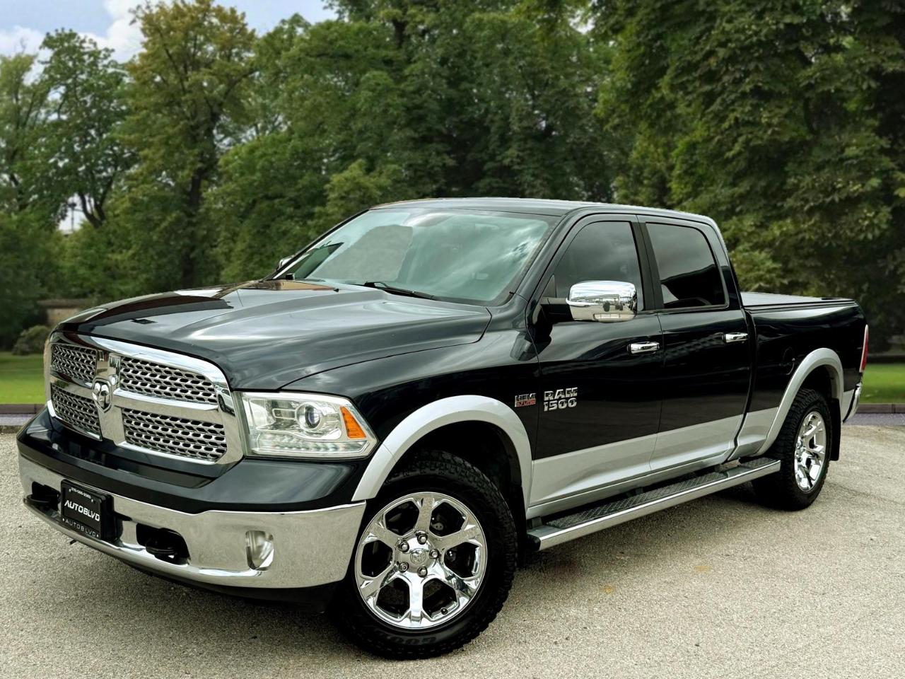 RAM 1500 4WD Crew Cab 149" Laramie 2014