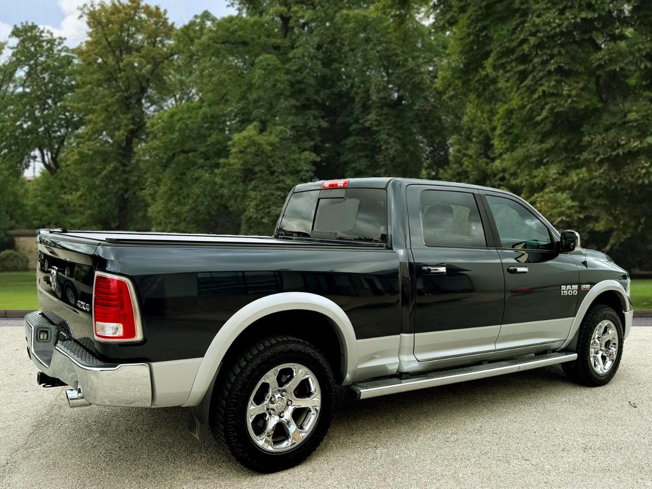 RAM 1500 4WD Crew Cab 149" Laramie 2014