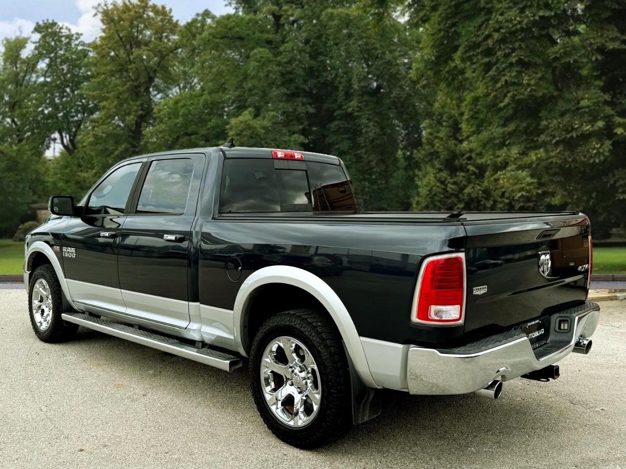 RAM 1500 4WD Crew Cab 149" Laramie 2014