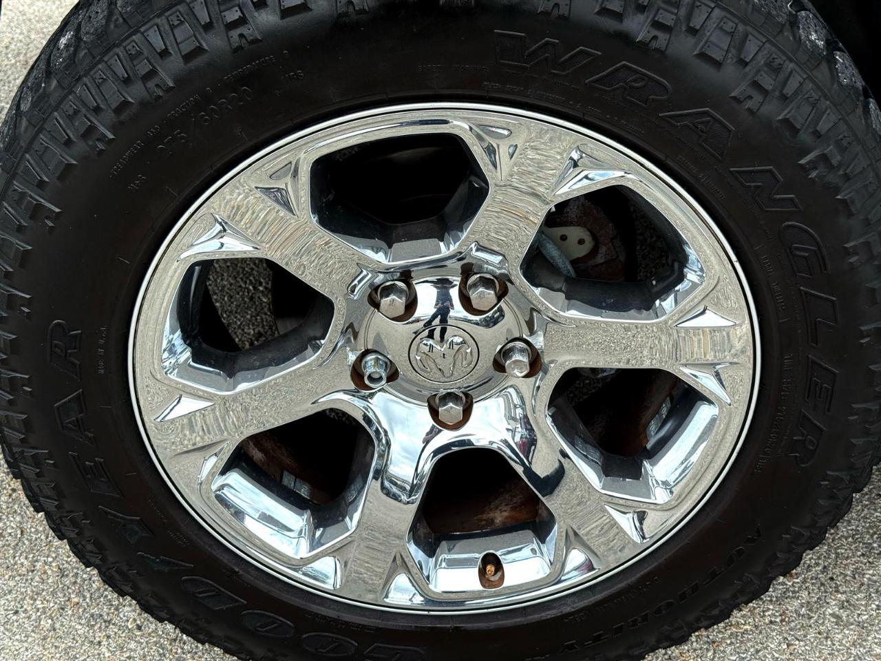RAM 1500 4WD Crew Cab 149" Laramie 2014