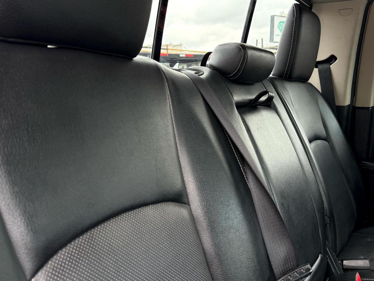 RAM 1500 4WD Crew Cab 149" Laramie 2014