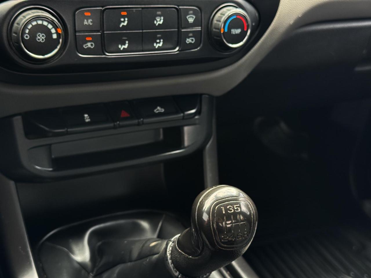 Chevrolet Colorado 2WD Ext Cab 128.3" WT 2015