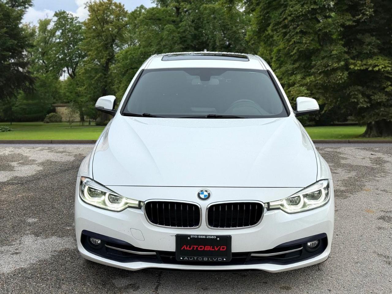 BMW 3 Series 330i xDrive Sedan 2018