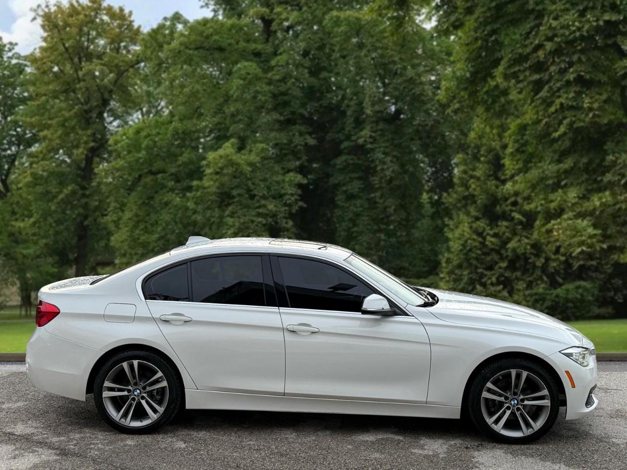 BMW 3 Series 330i xDrive Sedan 2018