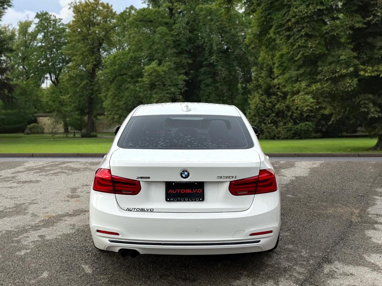 BMW 3 Series 330i xDrive Sedan 2018