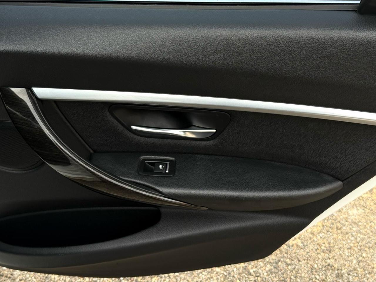 BMW 3 Series 330i xDrive Sedan 2018