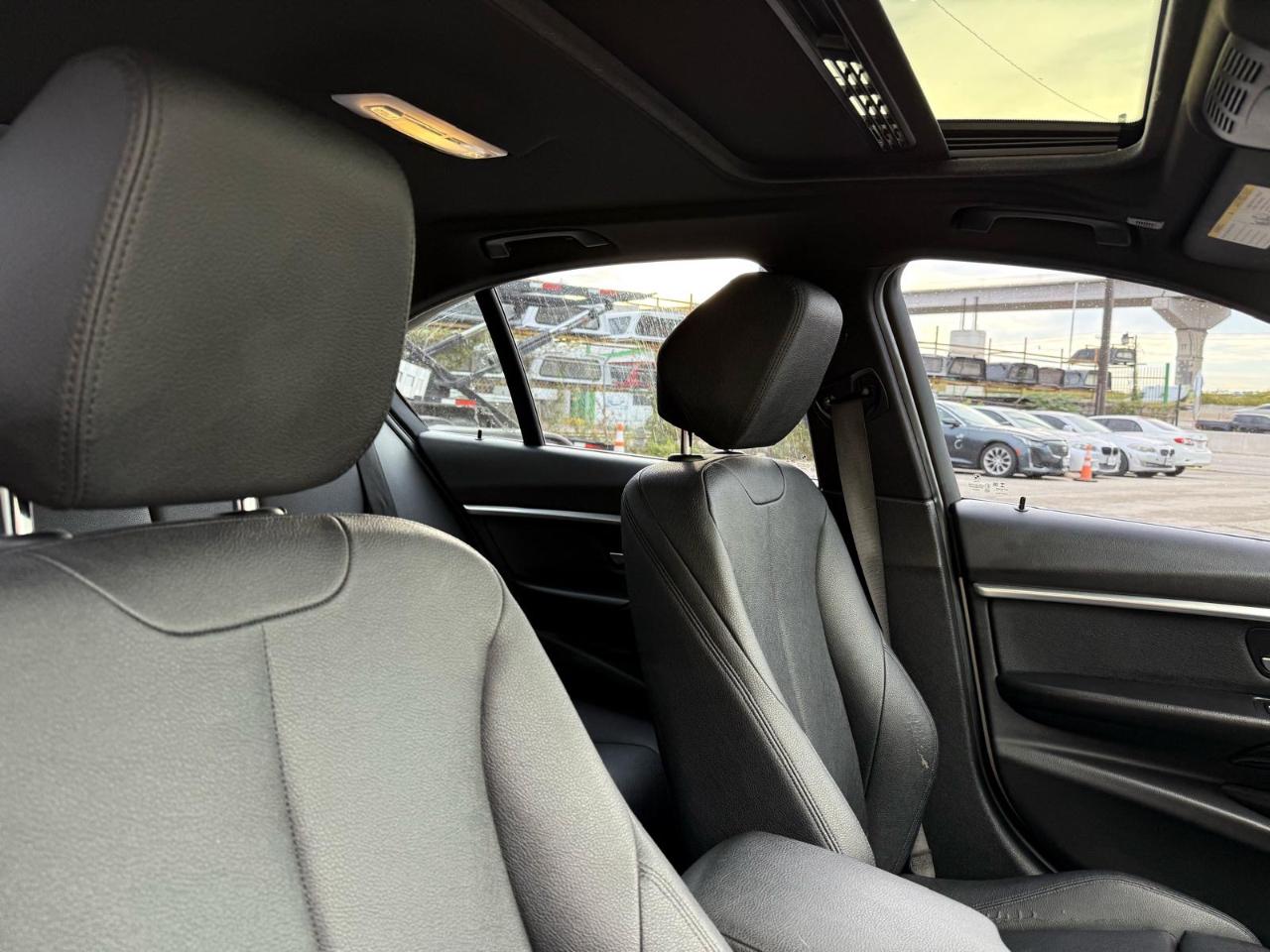 BMW 3 Series 330i xDrive Sedan 2018