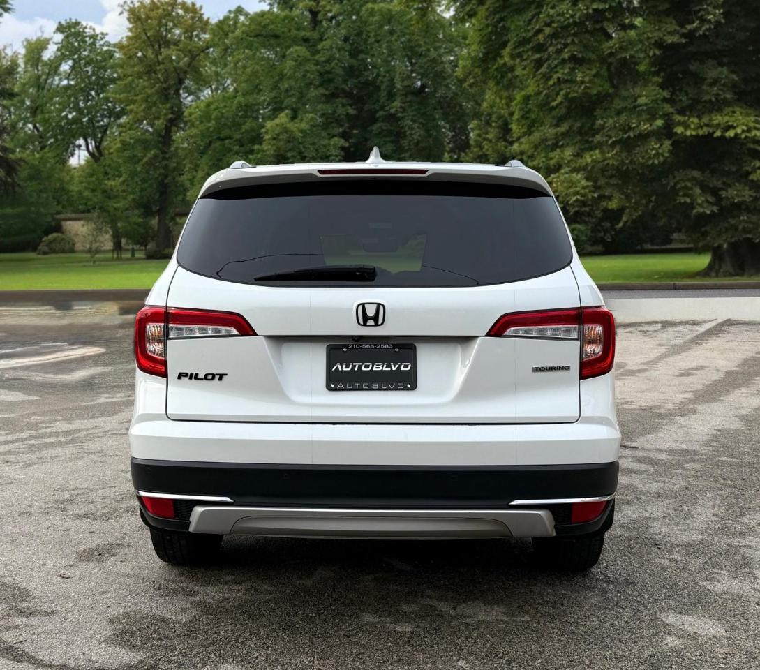 Honda Pilot Touring 7-Passenger 2WD 2022