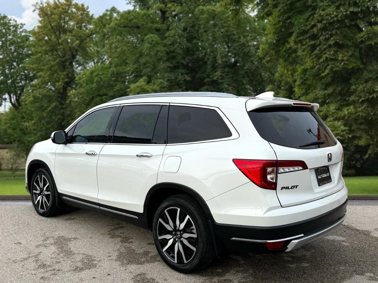 Honda Pilot Touring 7-Passenger 2WD 2022