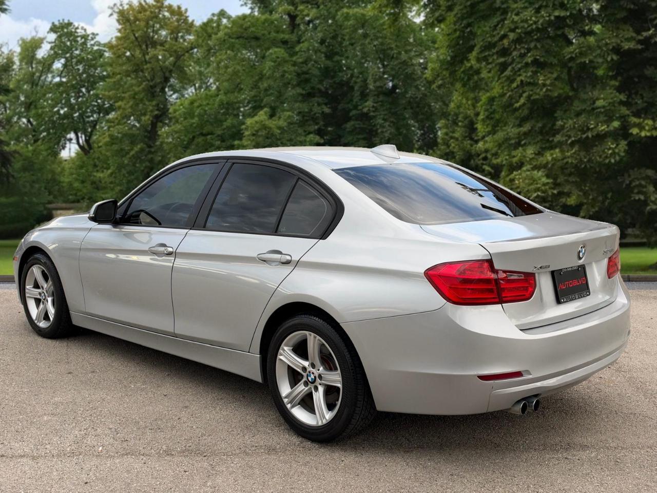 BMW 3 Series 4dr Sdn 328i xDrive AWD SULEV 2014