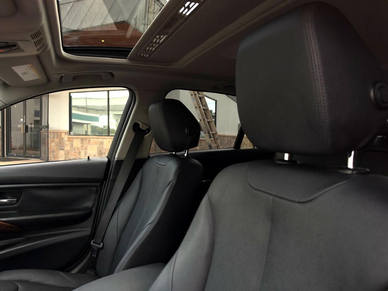 BMW 3 Series 4dr Sdn 328i xDrive AWD SULEV 2014