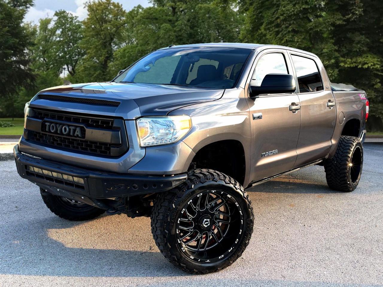 Toyota Tundra 4WD Truck CrewMax 5.7L FFV V8 6-Spd AT SR5 (Natl) 2014