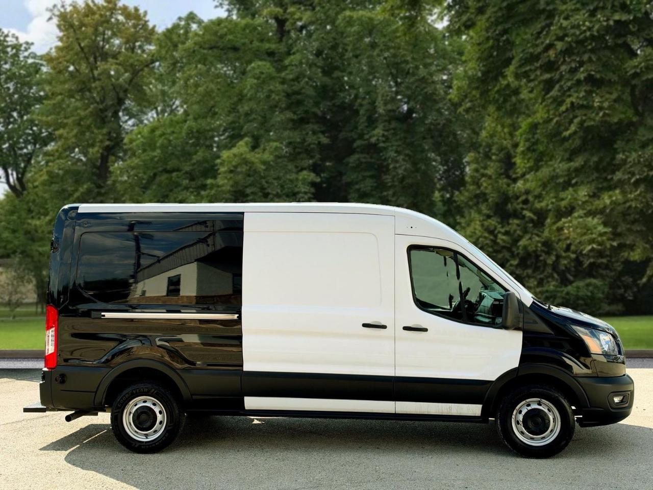 Ford Transit Cargo Van T-250 130" Med Rf 9070 GVWR RWD 2020