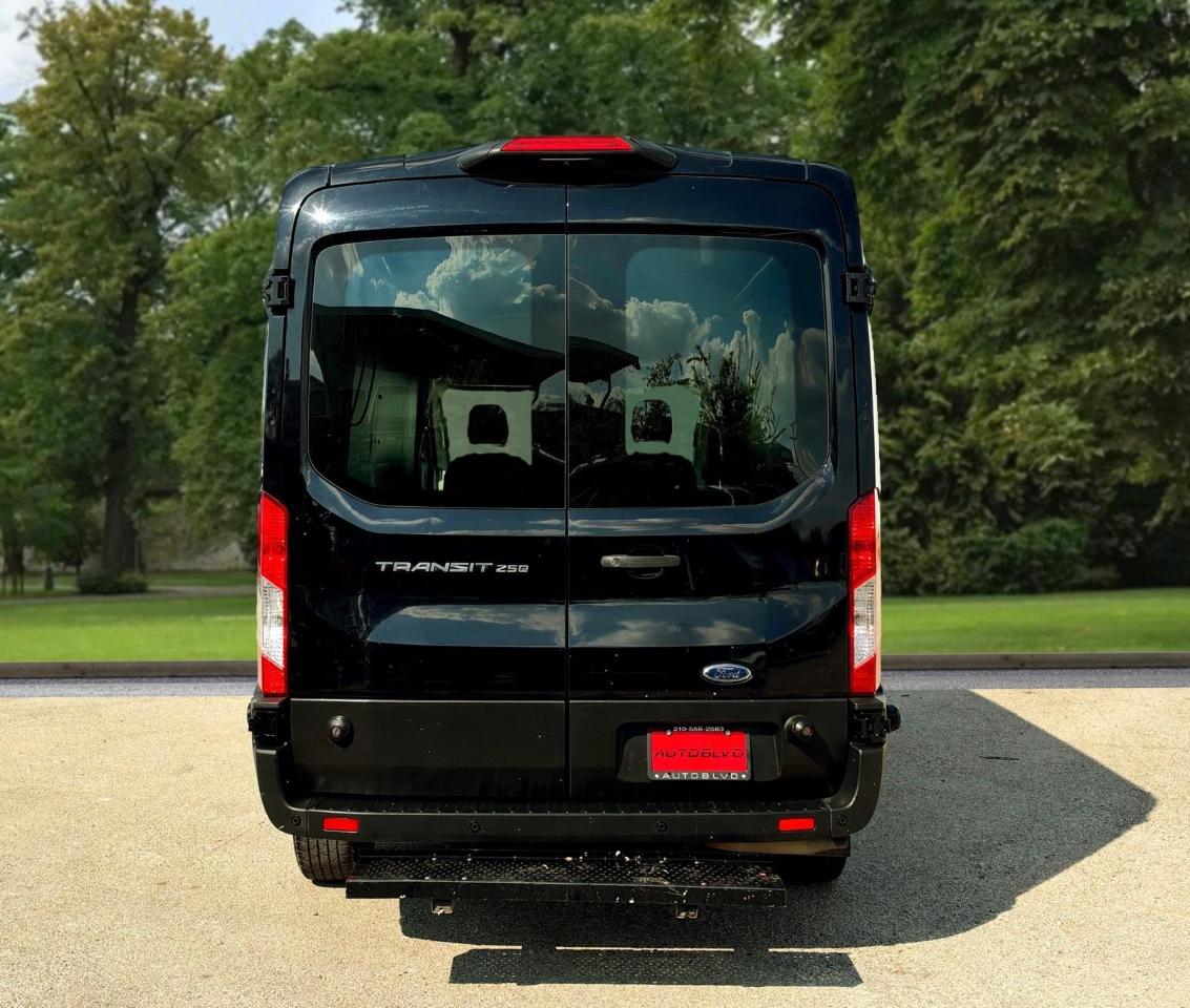 Ford Transit Cargo Van T-250 130" Med Rf 9070 GVWR RWD 2020