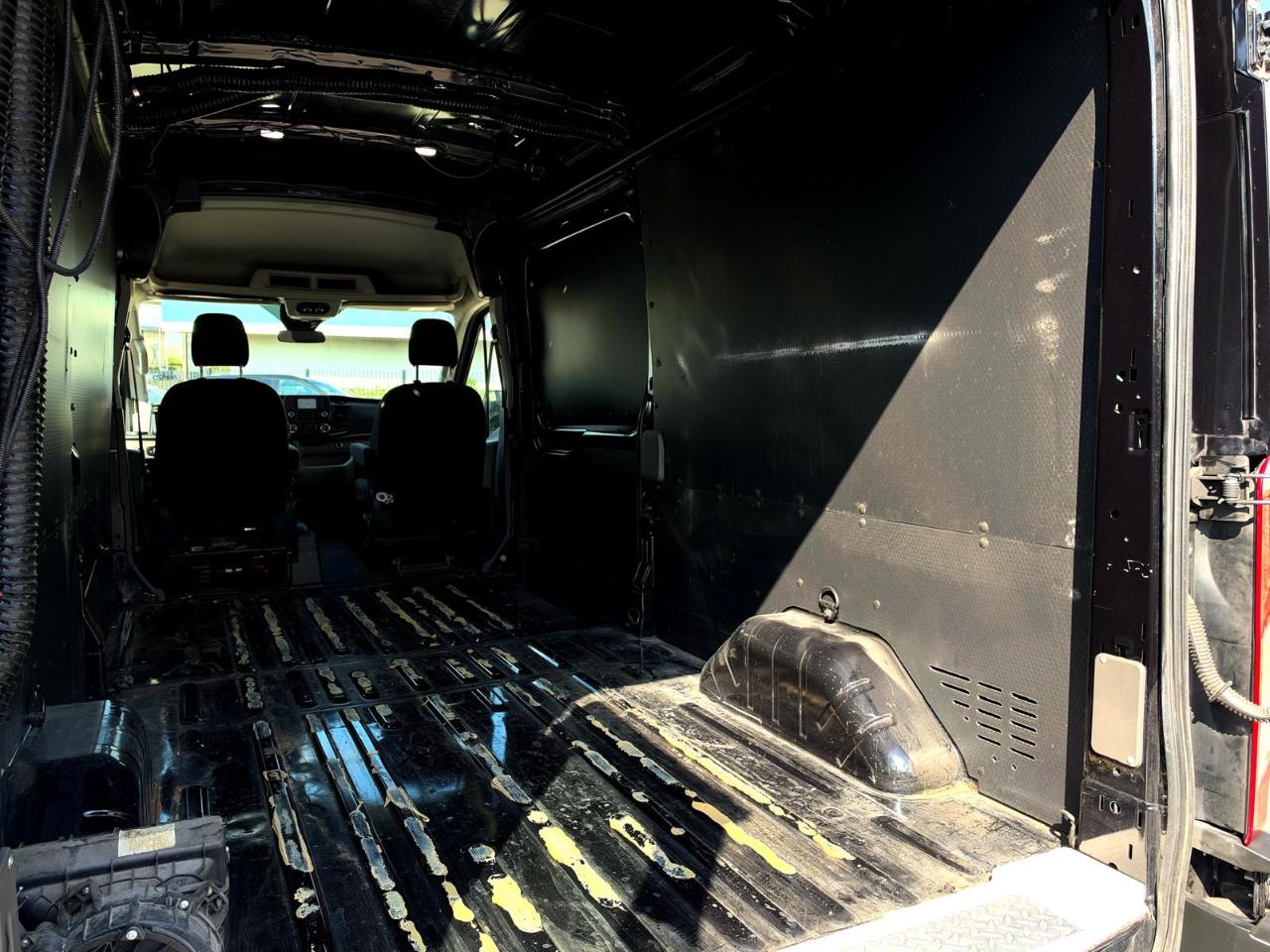 Ford Transit Cargo Van T-250 130" Med Rf 9070 GVWR RWD 2020