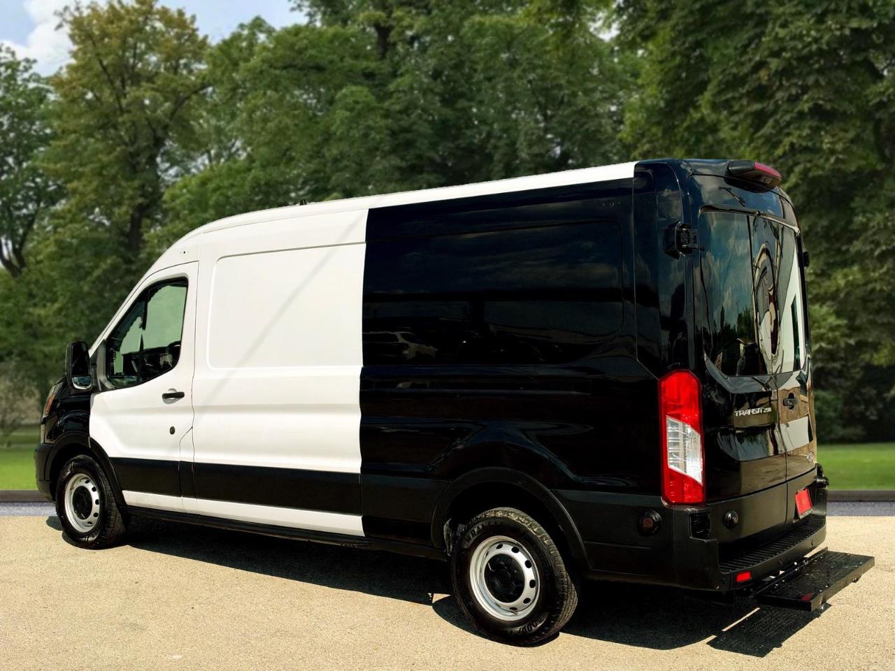 Ford Transit Cargo Van T-250 130" Med Rf 9070 GVWR RWD 2020