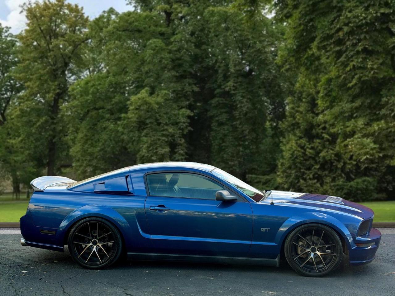 Ford Mustang 2dr Cpe GT Deluxe 2006