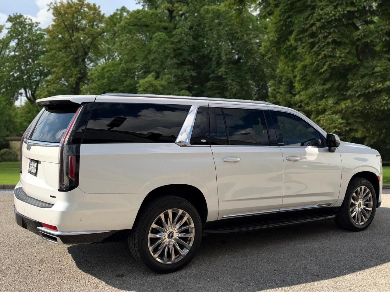 Cadillac Escalade ESV 4WD 4dr Premium Luxury 2021