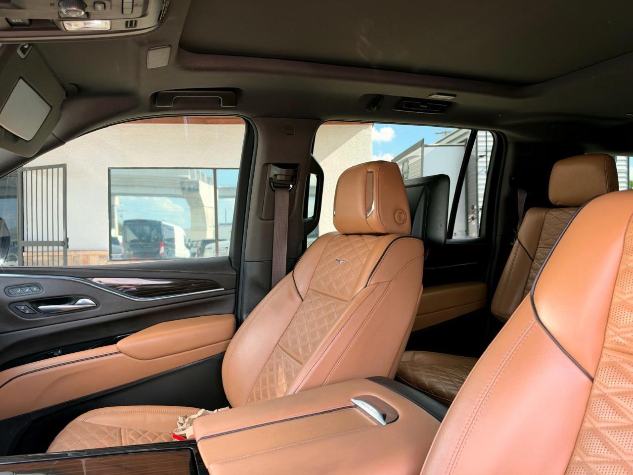 Cadillac Escalade ESV 4WD 4dr Premium Luxury 2021