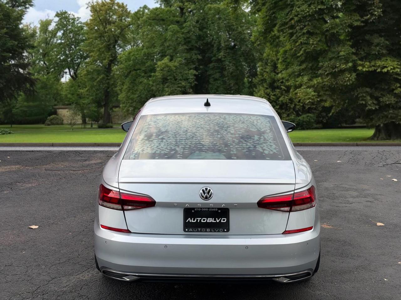 Volkswagen Passat 2.0T SEL Auto 2020