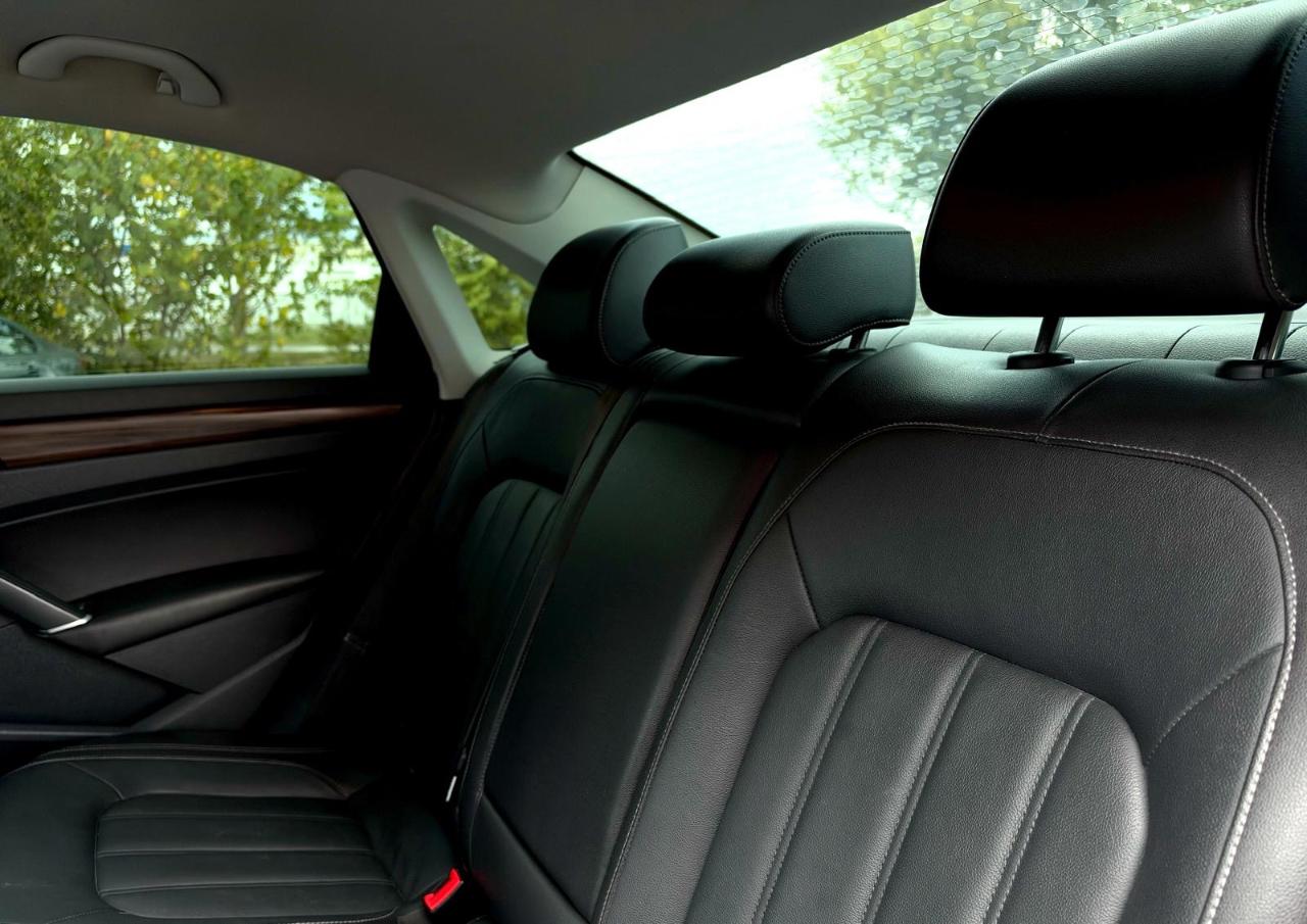 Volkswagen Passat 2.0T SEL Auto 2020