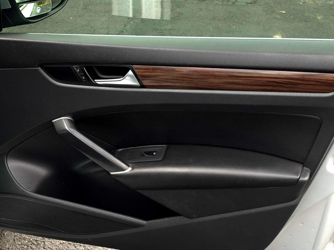 Volkswagen Passat 2.0T SEL Auto 2020