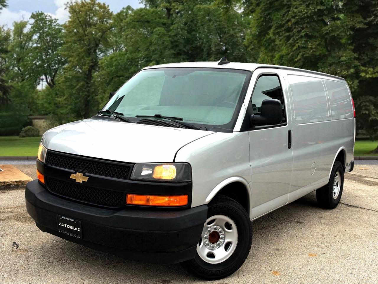 Chevrolet Express Cargo Van RWD 2500 135" 2022