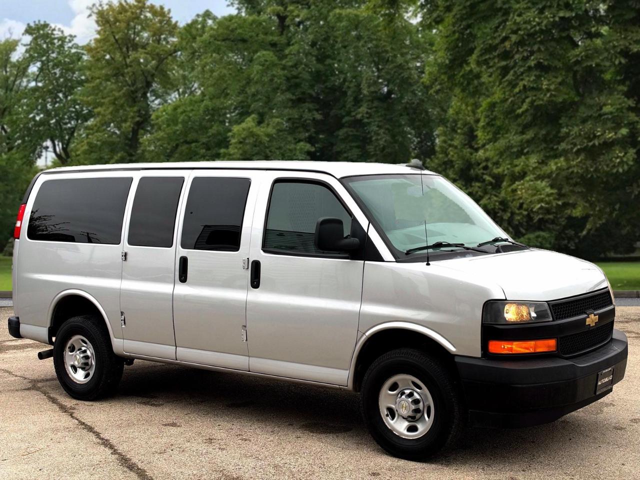Chevrolet Express Cargo Van RWD 2500 135" 2022