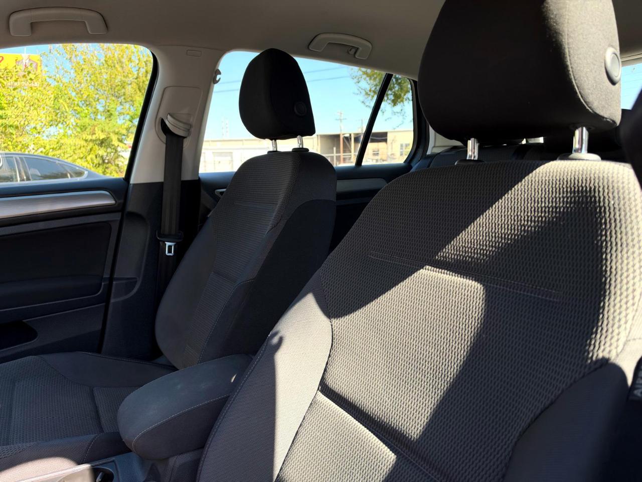 Volkswagen Golf 1.8T 4-Door S Auto 2017