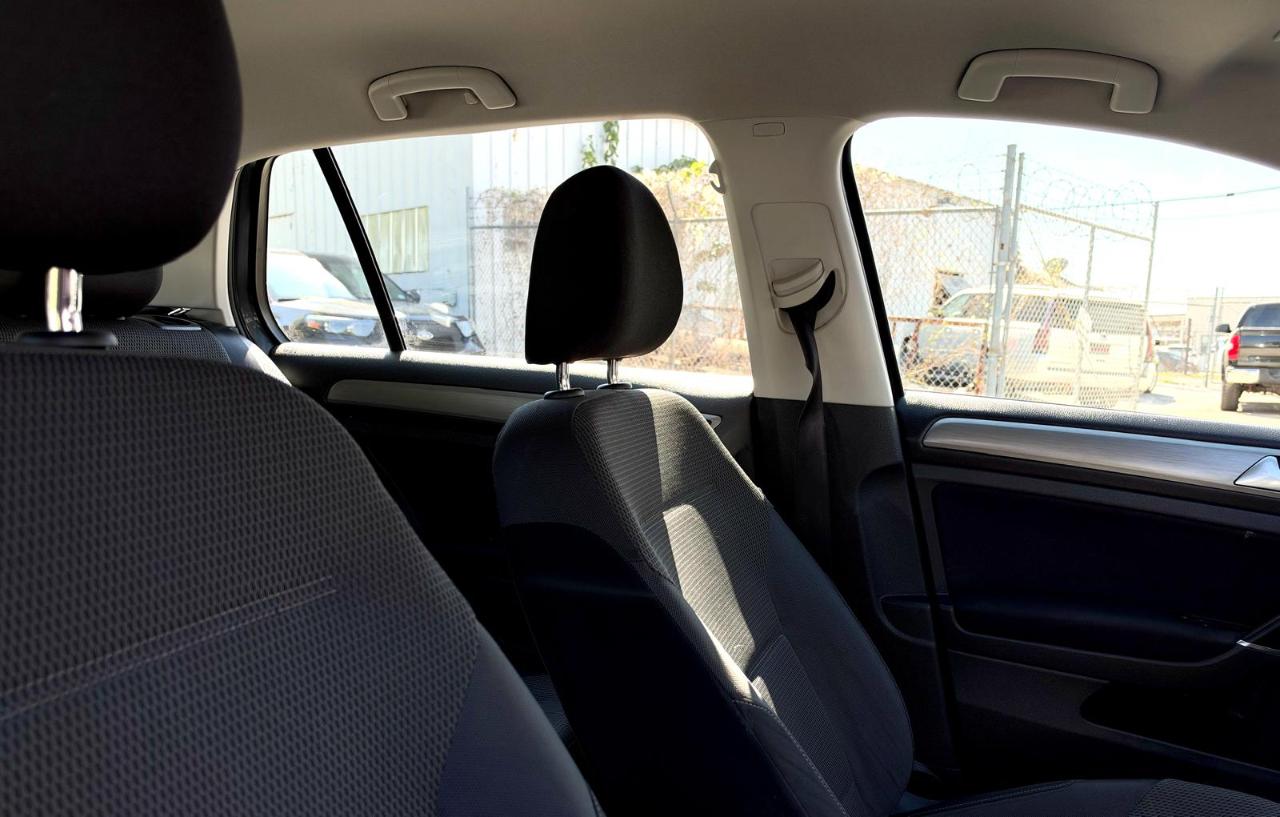 Volkswagen Golf 1.8T 4-Door S Auto 2017