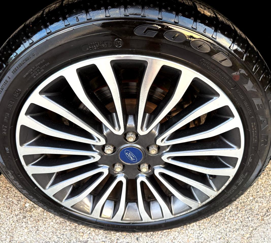 Ford Fusion Titanium FWD 2017