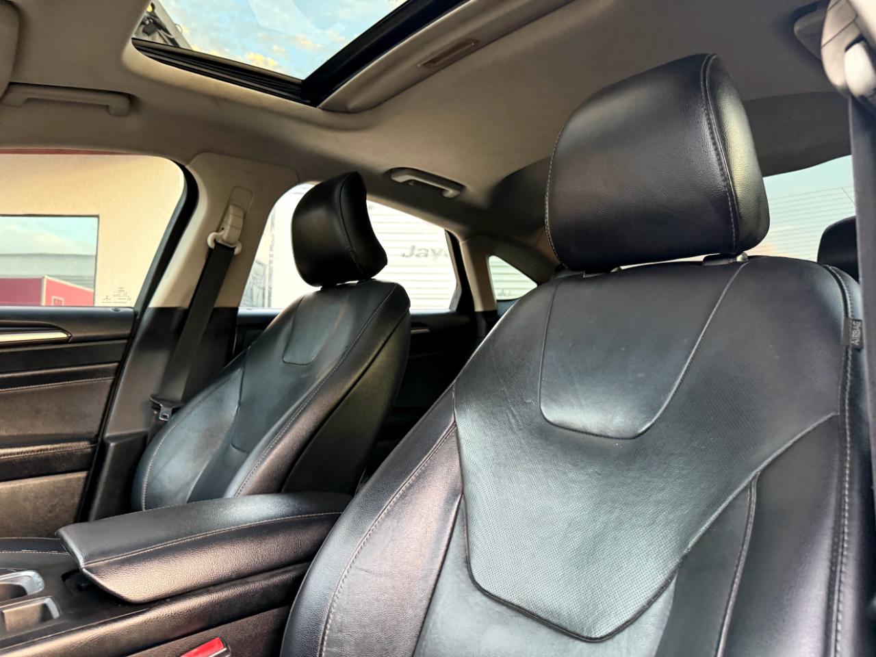 Ford Fusion Titanium FWD 2017
