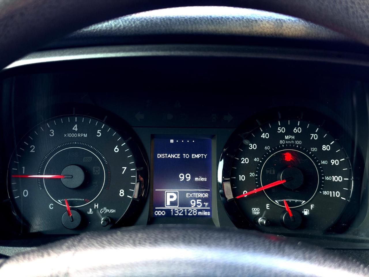 Toyota Sienna 5dr 8-Pass Van LE FWD (Natl) 2015