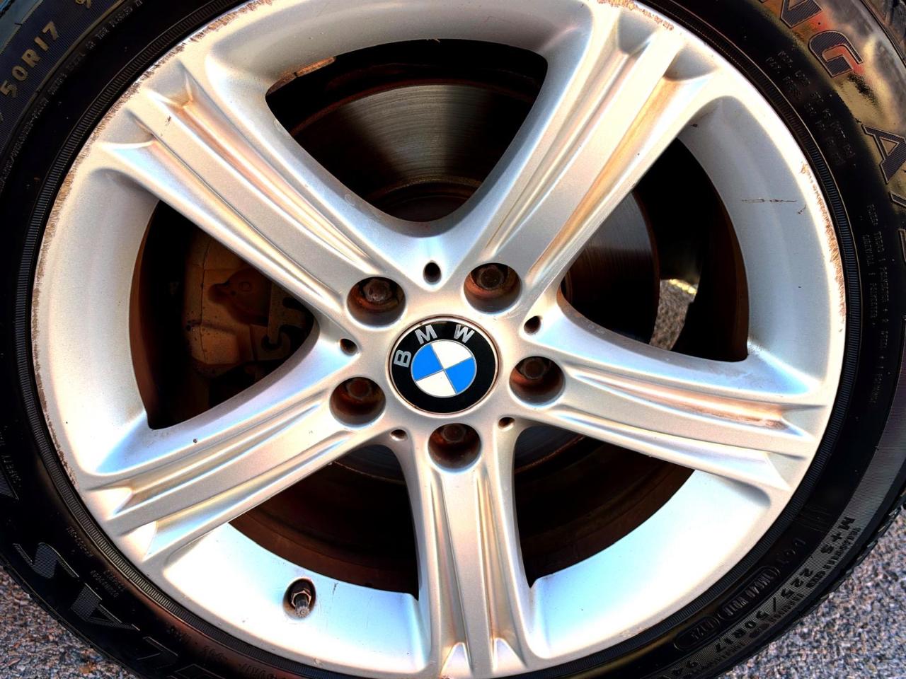 BMW 3 Series 4dr Sdn 328i xDrive AWD SULEV 2015